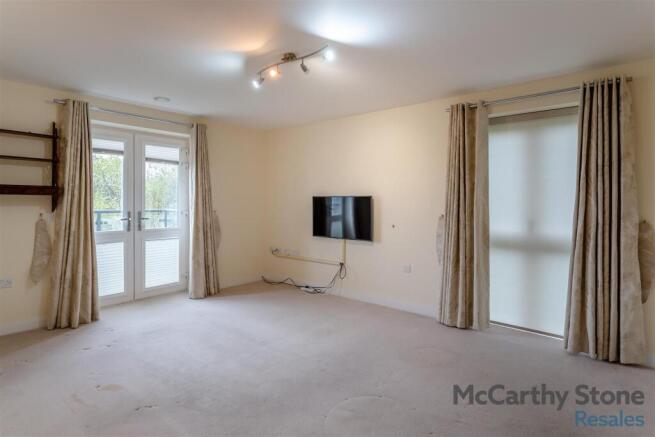 8644441-interior14.jpg