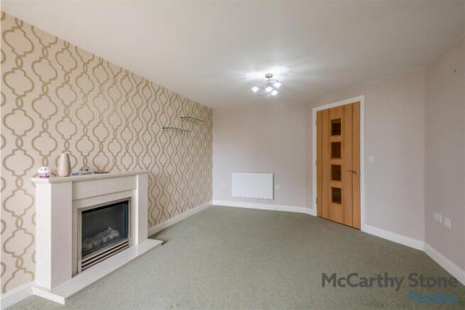 8645317-interior10.jpg