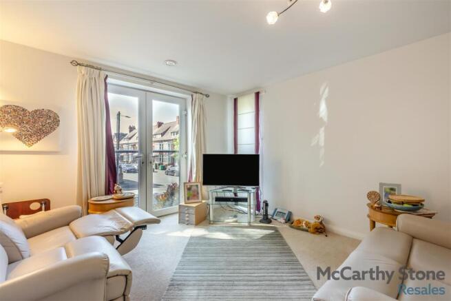8645243-interior18.jpg