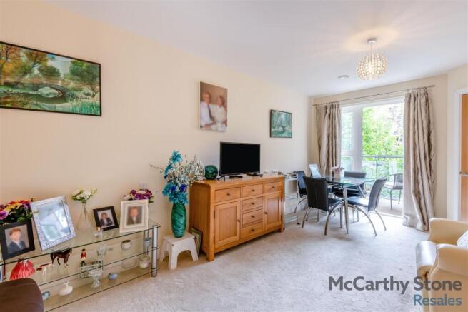 8647189-interior01.jpg