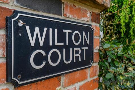 Southbank Road, Kenilworth