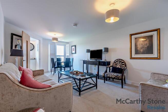 8646223-interior04-800.jpg