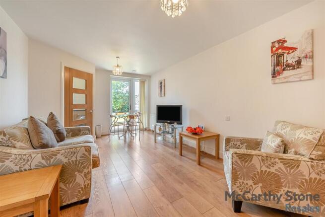 8647543-interior13.jpg