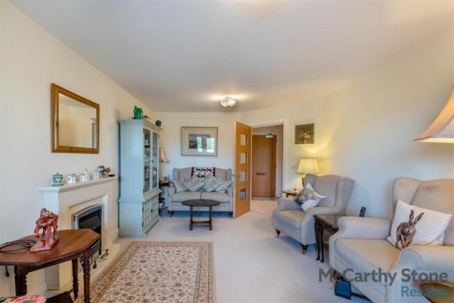 8645771-interior03.jpg