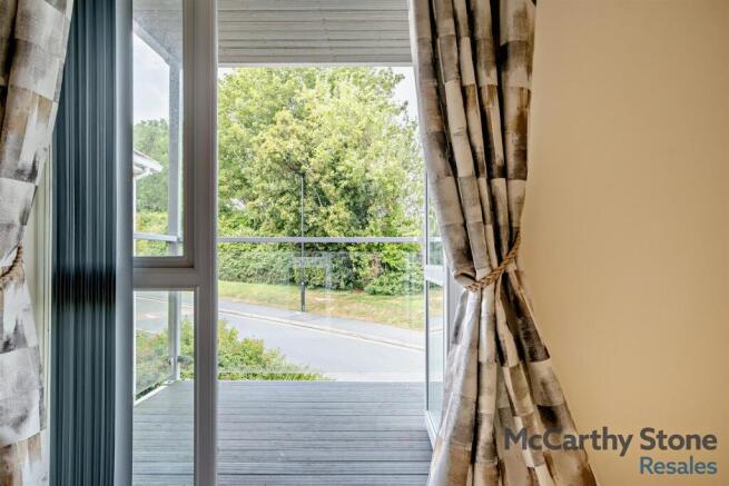 8652104-interior05-800.jpg
