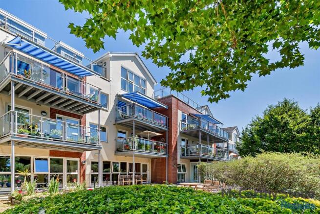 Ellisfields Court