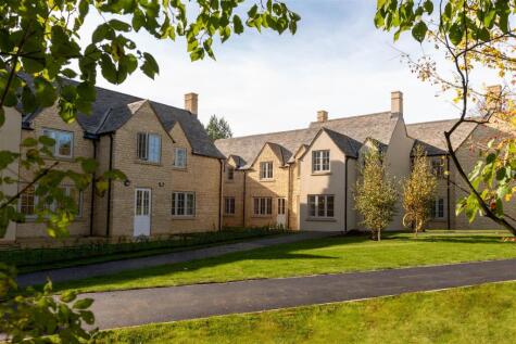 Hawkesbury Place, Fosseway, Stow on the Wold