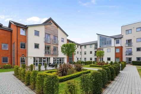 Kings Place, Fleet Road, Fleet