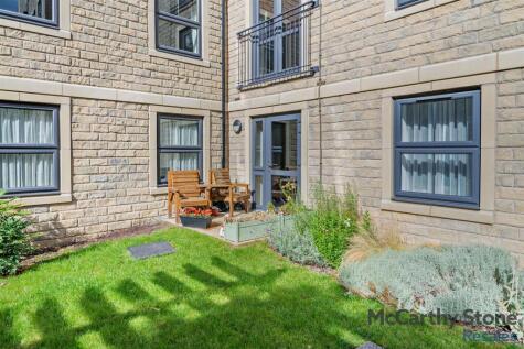 Summer Court, Burley In Wharfedale