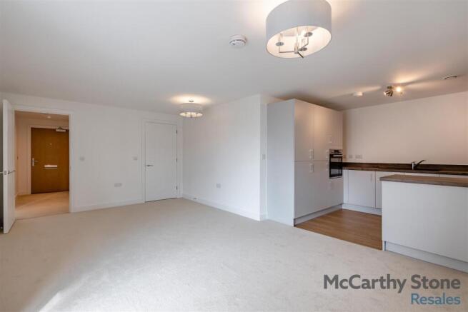 8651159-interior03.jpg