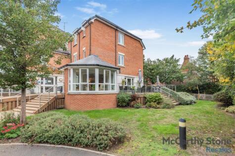 Abbotsmead Place, Caversham