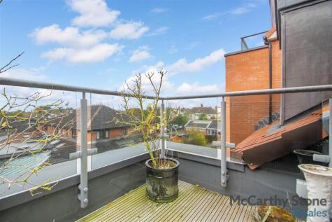 Devonshire Grange, Devonshire Avenue, Roundhay, Leeds, LS8 1AN