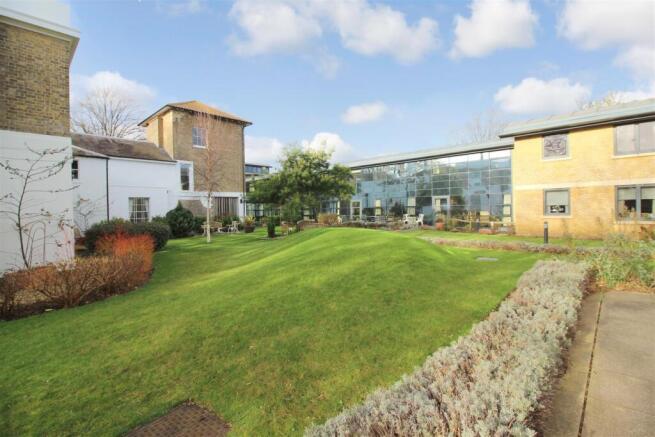 Communal Gardens.jpg