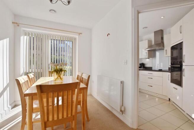 07-1ff7GCMCS - 2 Rosen House - Reception  4- Origi