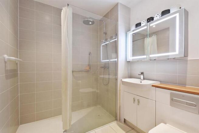 10-2104GCMCS - 2 Rosen House - Shower - Original (