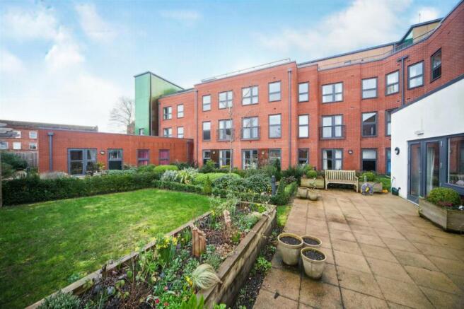 2 bedroom apartment for sale in Blake Court Northgate Bridgwater TA6