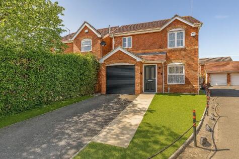 Broadwaters, Kingswood,  Hull, East Riding Of Yorkshire, HU7