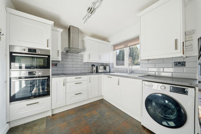 1 Mardon Close Kn...