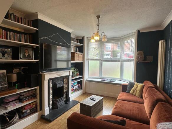 Living Room.jpg