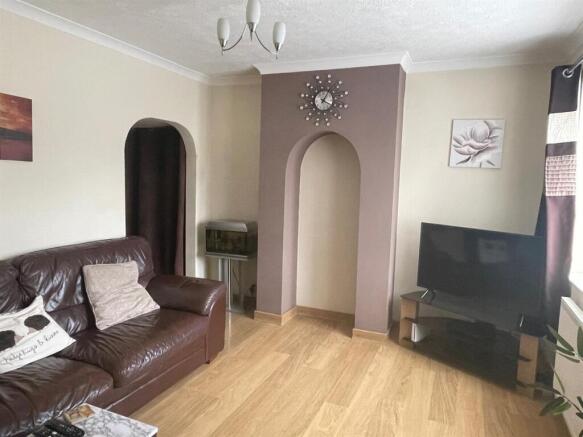 Living Room - 47 Eastfield Road.jpg