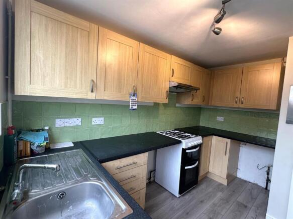 Kitchen Cont.jpg