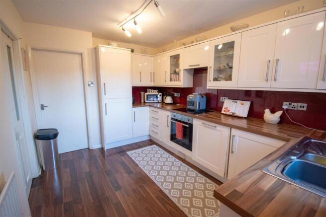 Photo 19-11-2025, 13 09 50.jpg