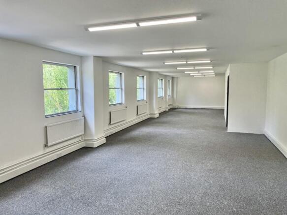 3 Airlinks Office 1.jpg