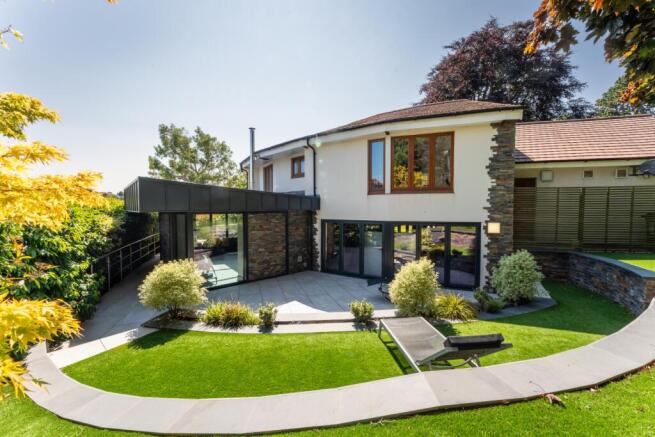 Sunny Garden