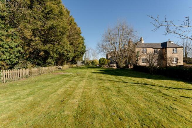 Sunny Gardens