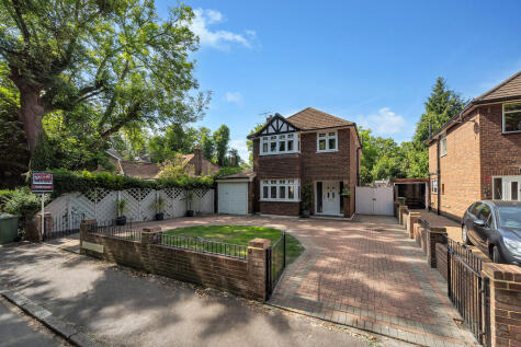 Moor Lane, Staines-upon-Thames