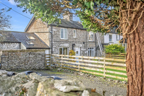 3 The Square, Levens, LA8