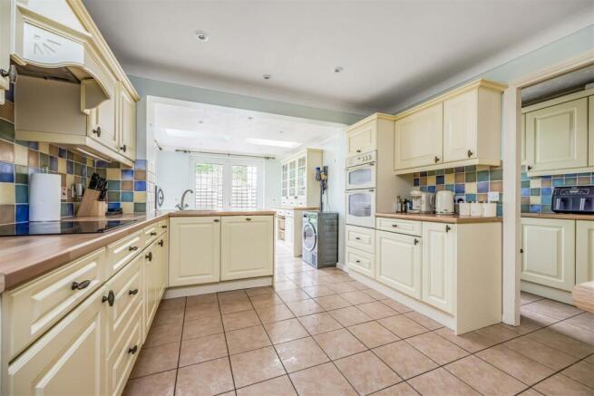 6 Topaz Grove, Waterlooville-Small-PorticoMarketin
