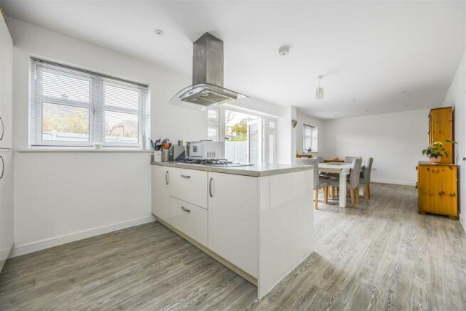 1 Foster Close, Emsworth-PorticoMarketing-Nexa-31.