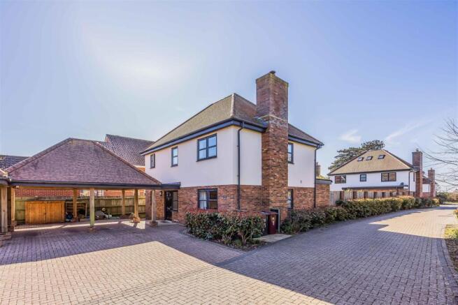 3 Dunkirk Rise, Southbourne-Small-PorticoMarketing