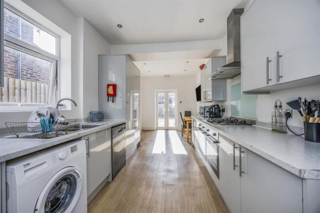184 Fawcett Road, Southsea-PorticoMarketing-Nexa-1