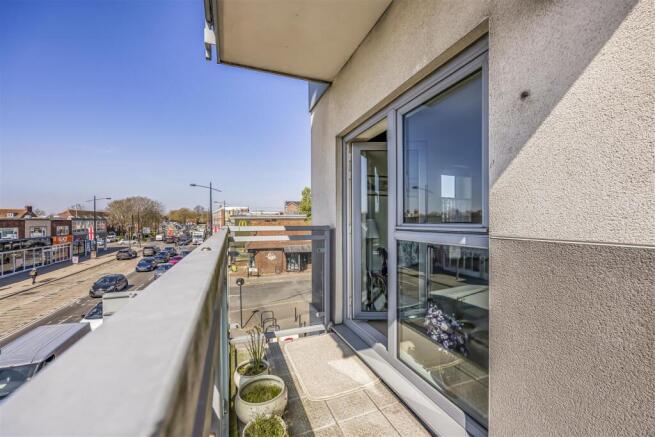 Flat 4, South Park Court, Bulbeck Road, Havant-Por