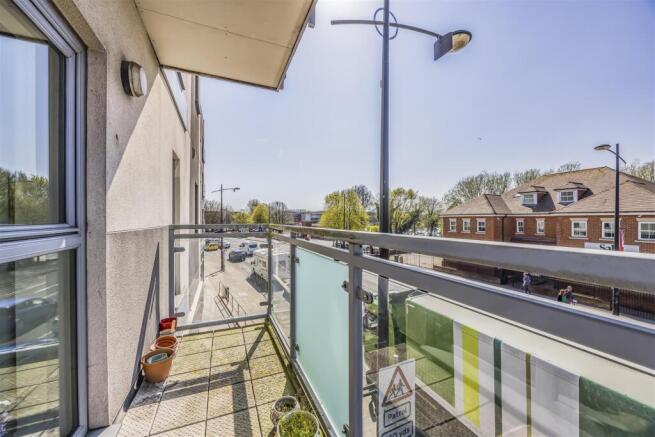 Flat 4, South Park Court, Bulbeck Road, Havant-Por