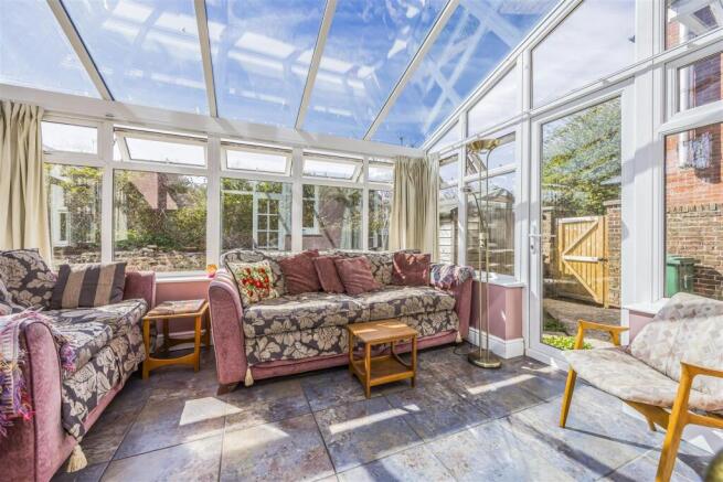 18 Cawley Road, Chichester-PorticoMarketing-Nexa-1