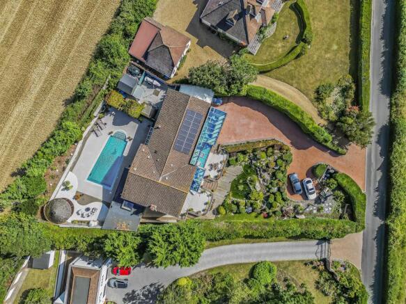 Portsdown Lodge-Aerials-PorticoMarketing-Nexa-05.j