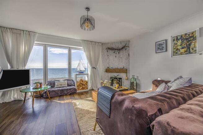 The Penthouse, 22 Bembridge Drive, Hayling Island-