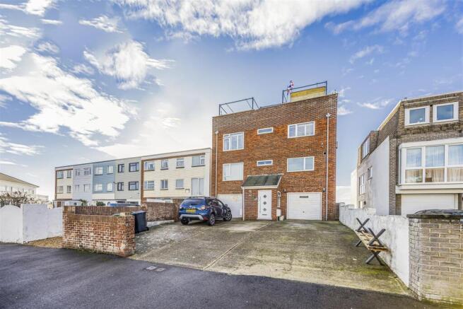 The Penthouse, 22 Bembridge Drive, Hayling Island-