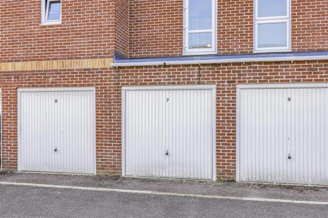 Flat 7, 32 Billy Copse, Havant-PorticoMarketing-Ne