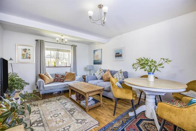 8 Elmleigh House, 19 Leigh Road, Havant-PorticoMar