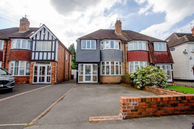 40 Moreton Road - external 2.jpg