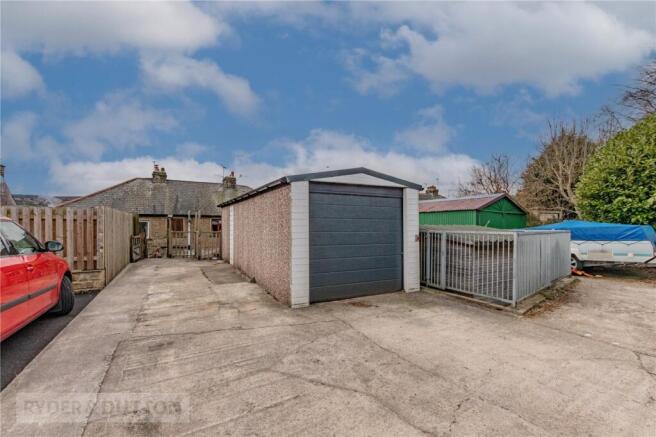 Garage & Parking