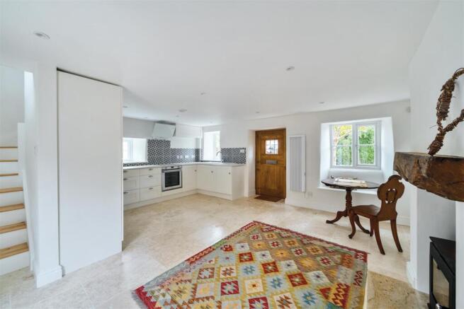 Kitchen / Living Area