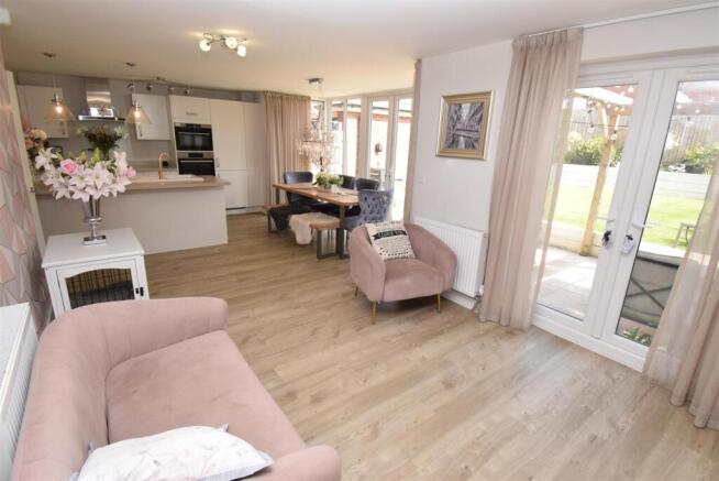 Kitchen/Diner/Family Room
