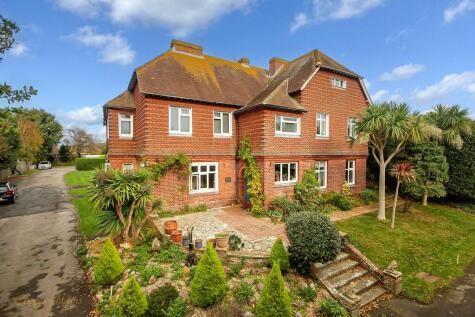 The Street, Rustington, BN16