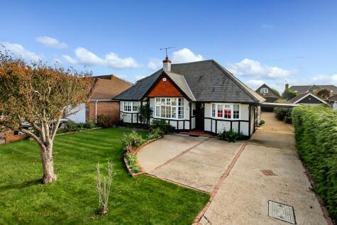Knightscroft Avenue, Rustington, BN16