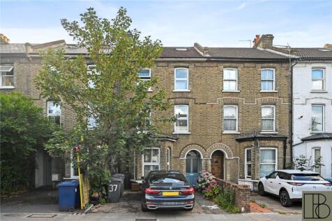 Lichfield Road, Cricklewood, London, NW2